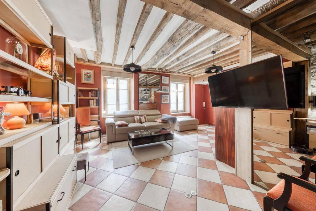Appartement De Caractere Avec Jardinet Privatif A 1 Min Metro 1, Paris, Disneyland 万塞讷 外观 照片
